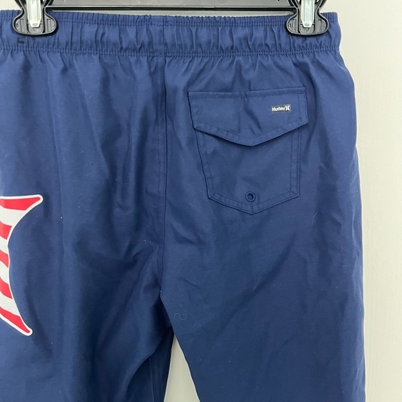 Swim trunks, size large (12-13Y) by Hurley, new but no tags - Picture 3 of 10